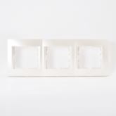 KARINA Жемчужно-белый перламутр Рамка 3-ая горизонтальная б/вст  Lezard