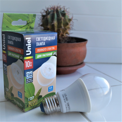 Фитолампа светодиодная LED-A60-10W/SPFR/E27/CL полный спектр для рассады и цв. Uniel 4690485090922